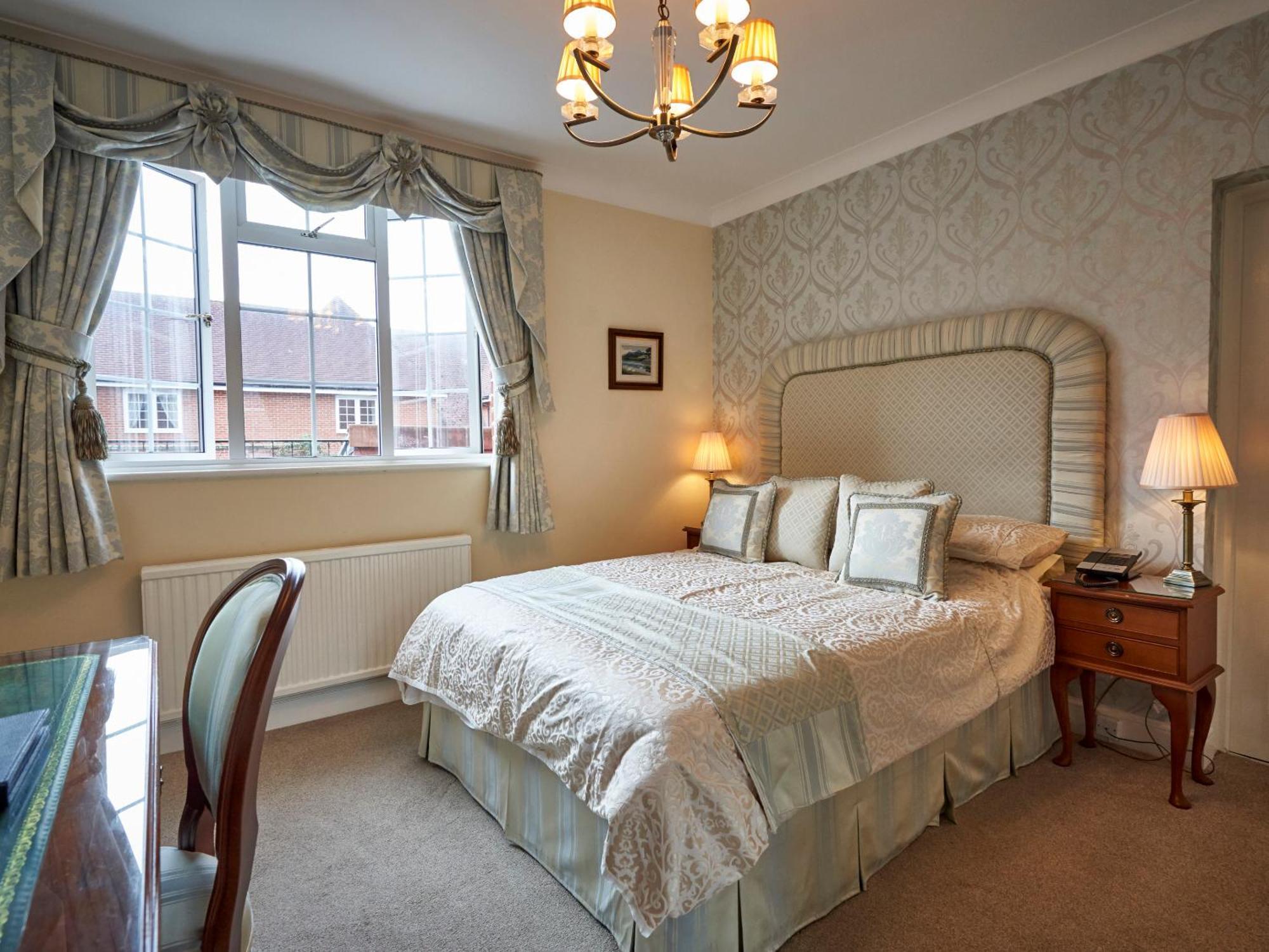 Hempstead House Hotel & Restaurant Ситингбърн Стая снимка