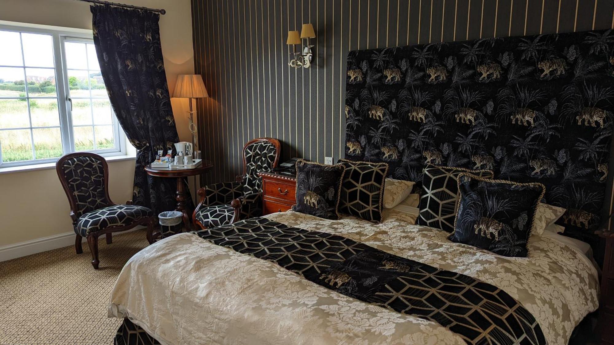 Hempstead House Hotel & Restaurant Ситингбърн Екстериор снимка